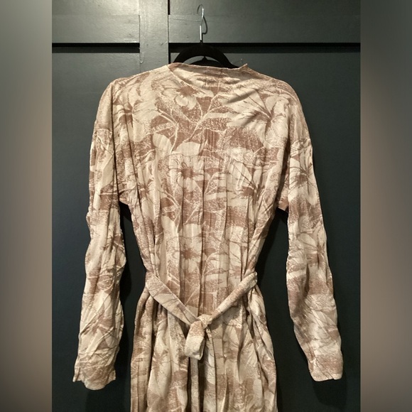 Zara Printed Jacquard Tie Waist Crinkle Wrinkle Effect Long Sleeve Midi Dress - Picture 4 of 9